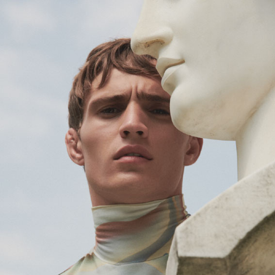 Essential Homme || Photo: Andreas Ortner || Location: Italy